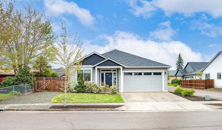 3601 CHICAGO St, Albany, OR 97322 - 3 Beds, 2 Bath