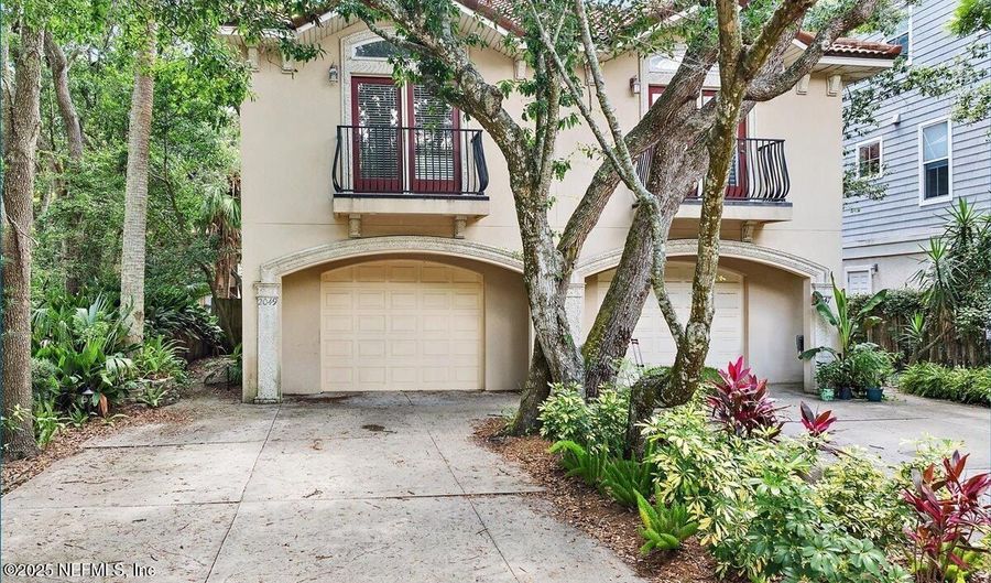 2049 SEMINOLE Rd, Atlantic Beach, FL 32233 - 3 Beds, 3 Bath