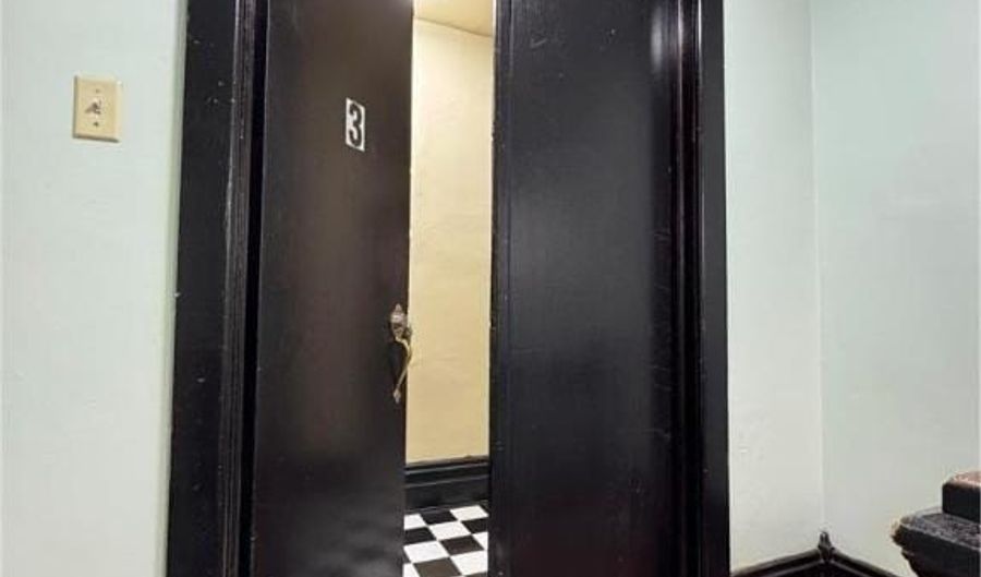 111 N 5th St 3, Allentown, PA 18102 - 2 Beds, 1 Bath