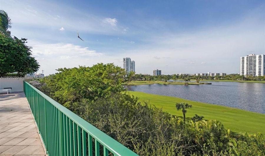 20000 E Country Club Dr TS02, Aventura, FL 33180 - 2 Beds, 2 Bath