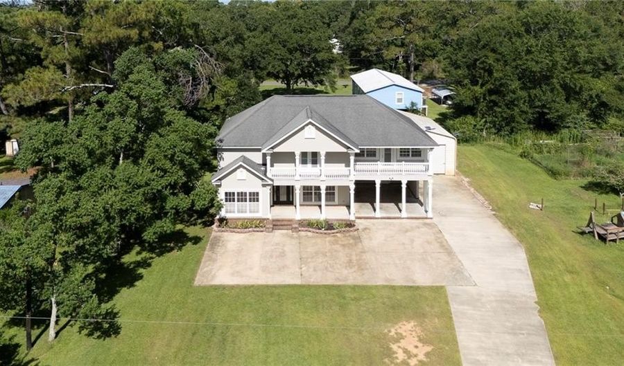 14030 Mars Ave, Bayou La Batre, AL 36509 - 4 Beds, 3 Bath