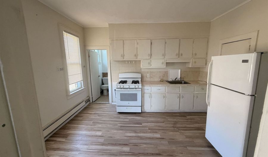 133 W 20TH St Apt 3, Bayonne, NJ 07002 - 2 Beds, 1 Bath