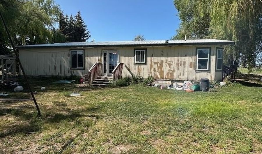 967 W 200 S, Blackfoot, ID 83221 - 3 Beds, 2 Bath