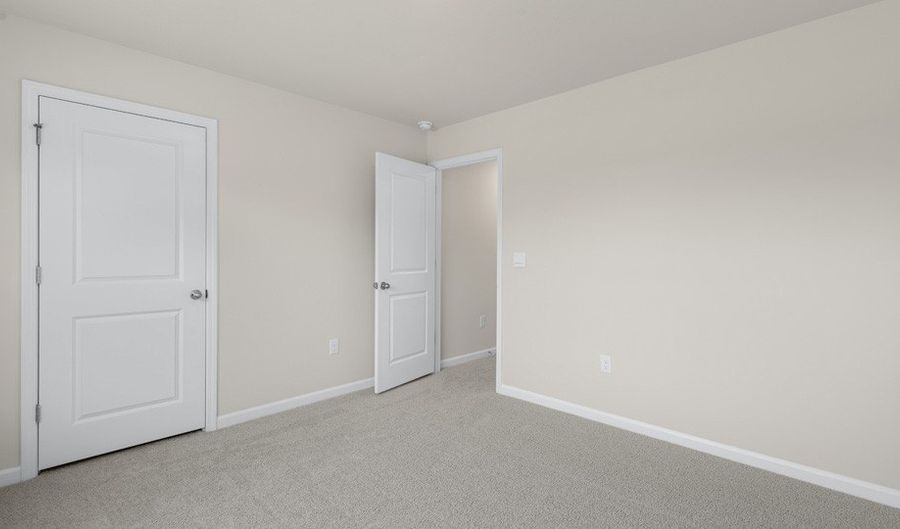 1055 QUEENSLAND Ln, Ayden, NC 28513 - 5 Beds, 3 Bath