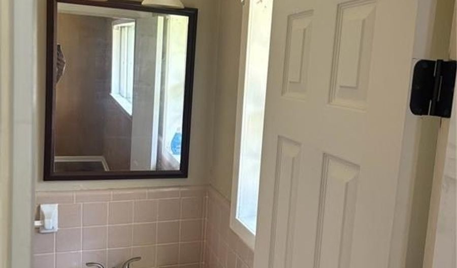 1801 N Church St, Atkins, AR 72823 - 3 Beds, 2 Bath