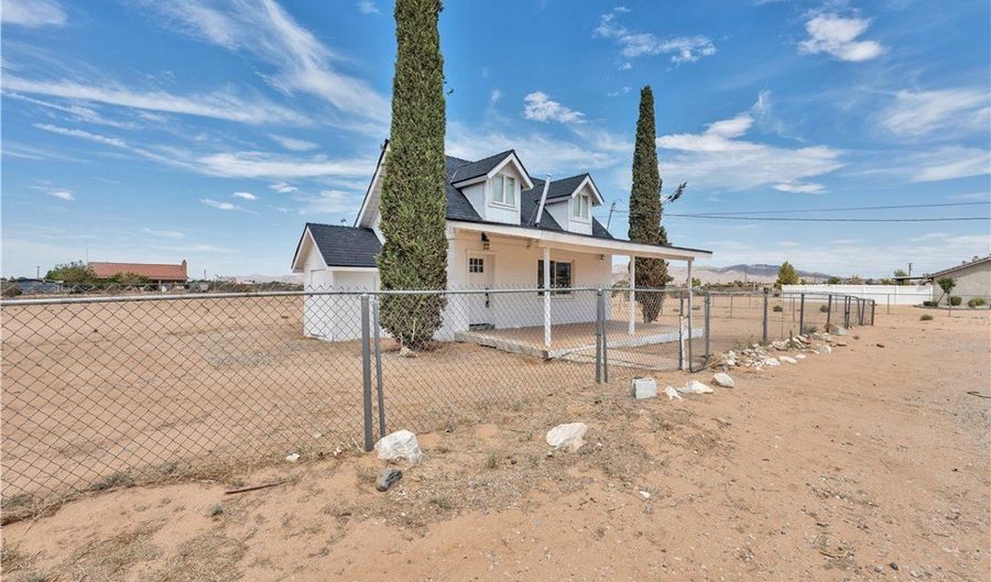 21588 Viento Rd, Apple Valley, CA 92308 - 2 Beds, 1 Bath