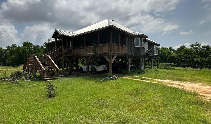 4360 Thirty Fifth St, Bay St. Louis, MS 39520 - 2 Beds, 2 Bath