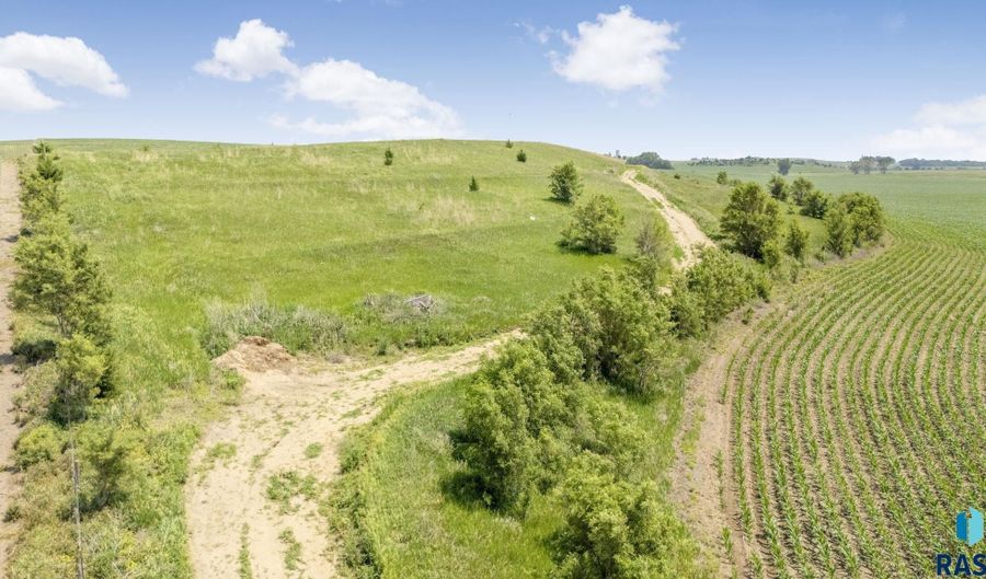 470 Th Ave, Beresford, SD 57004 - 0 Beds, 0 Bath