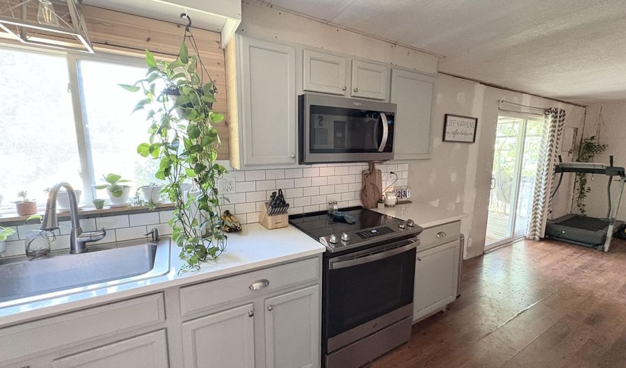 406 Horse Creek Rd, Batesburg Leesville, SC 29070 - 3 Beds, 2 Bath