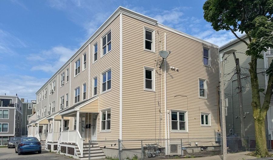 212 W 6th St 212, Boston, MA 02127 - 3 Beds, 3 Bath