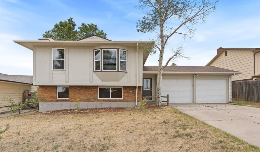631 LAFAYETTE Blvd, Cheyenne, WY 82009 - 4 Beds, 2 Bath