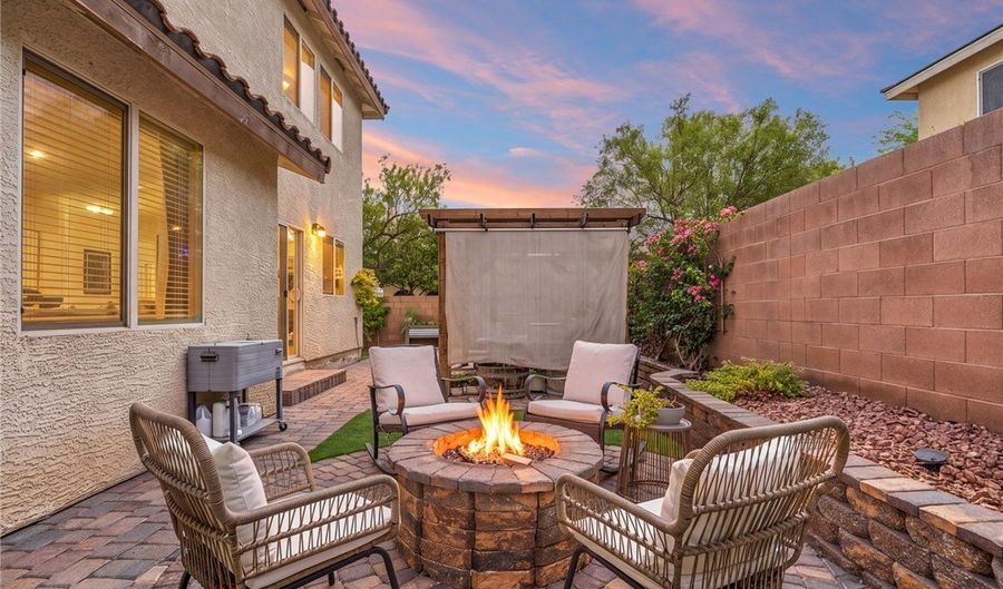 10413 Mount Washington Ave, Las Vegas, NV 89166 - 4 Beds, 3 Bath