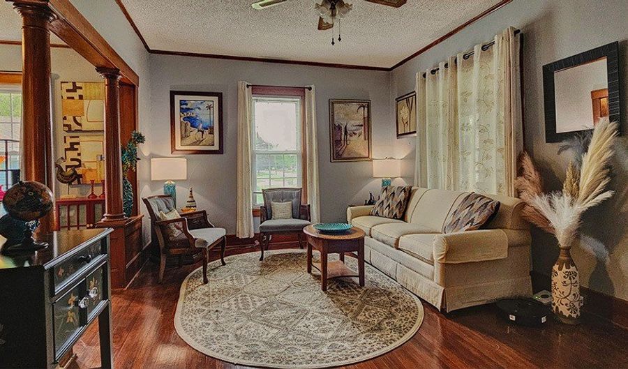 515 E Main St, Amboy, IL 61310 - 2 Beds, 1 Bath