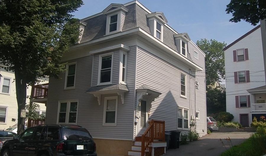15 Pleasant St 2, Beverly, MA 01915 - 2 Beds, 1 Bath