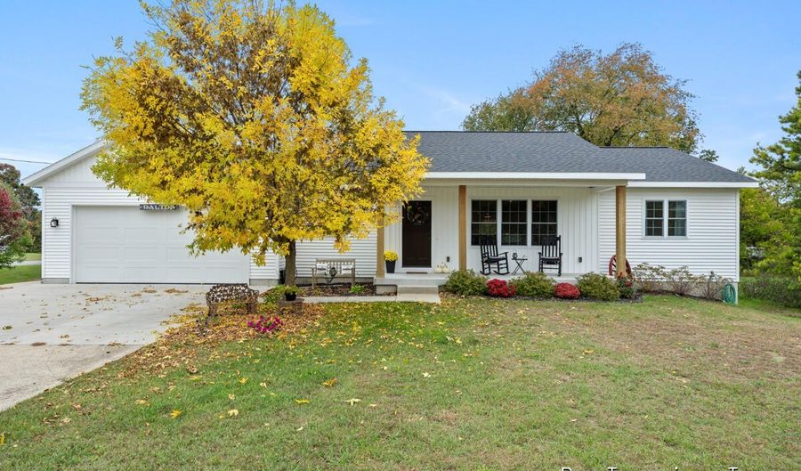 10429 92nd Ave, Allendale, MI 49401 - 3 Beds, 2 Bath