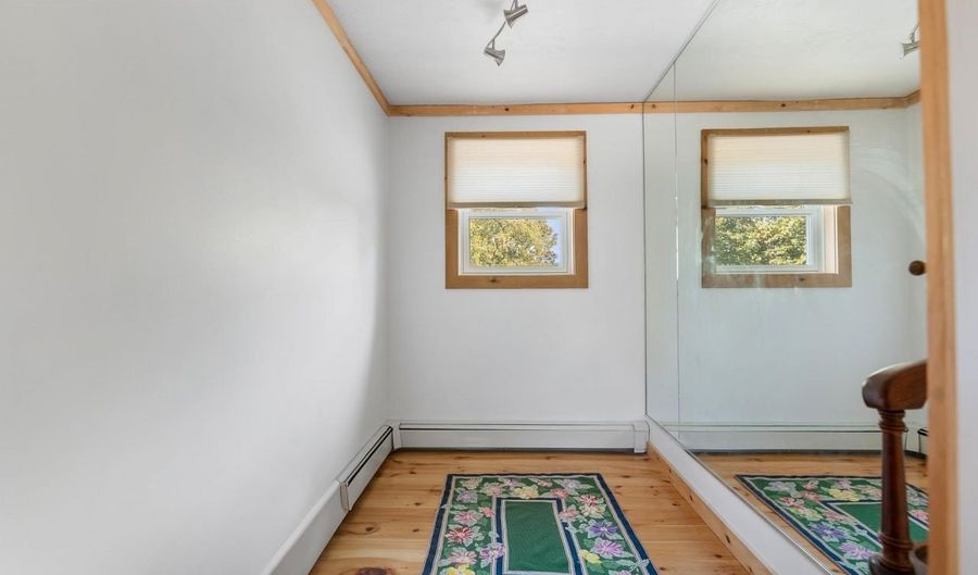 32 B Maple St, Andover, NH 03216 - 1 Beds, 1 Bath
