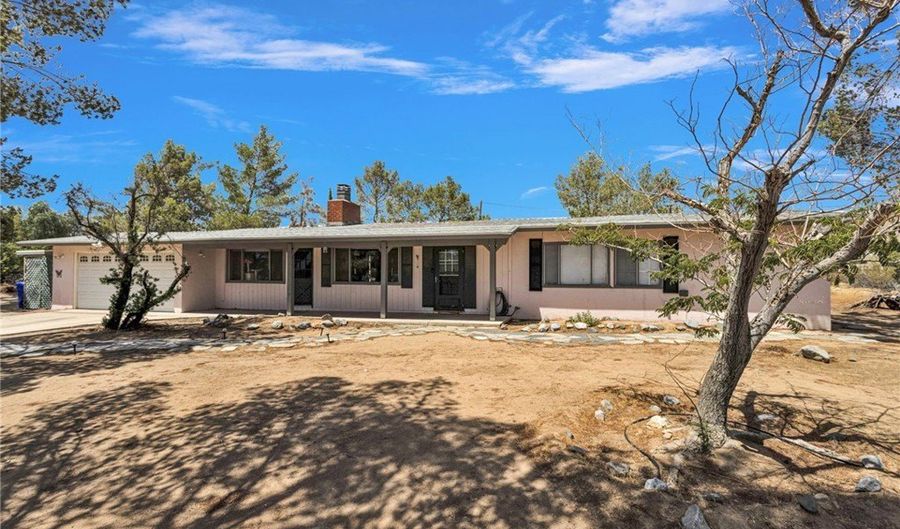 19282 Allegheny Rd, Apple Valley, CA 92307 - 3 Beds, 2 Bath