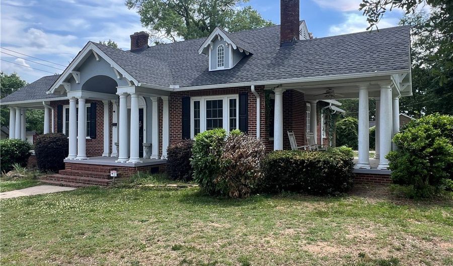 409 Brown Ave, Belton, SC 29627 - 4 Beds, 2 Bath