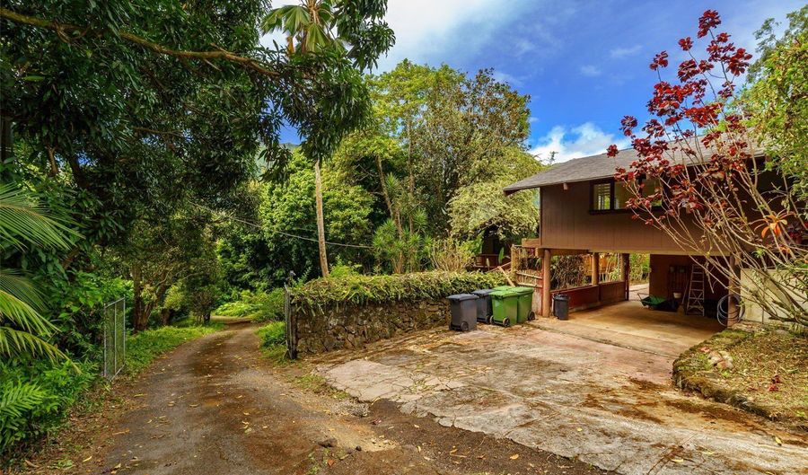 47-039 Okana Pl, Kaneohe, HI 96744 - 6 Beds, 6 Bath