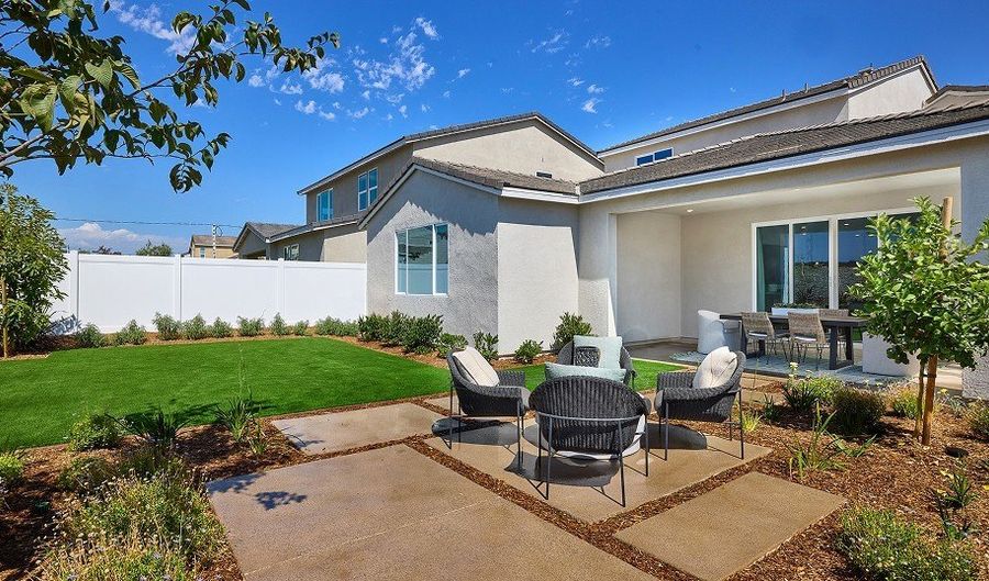 5522 Dora Way, Oceanside, CA 92057 - 4 Beds, 4 Bath