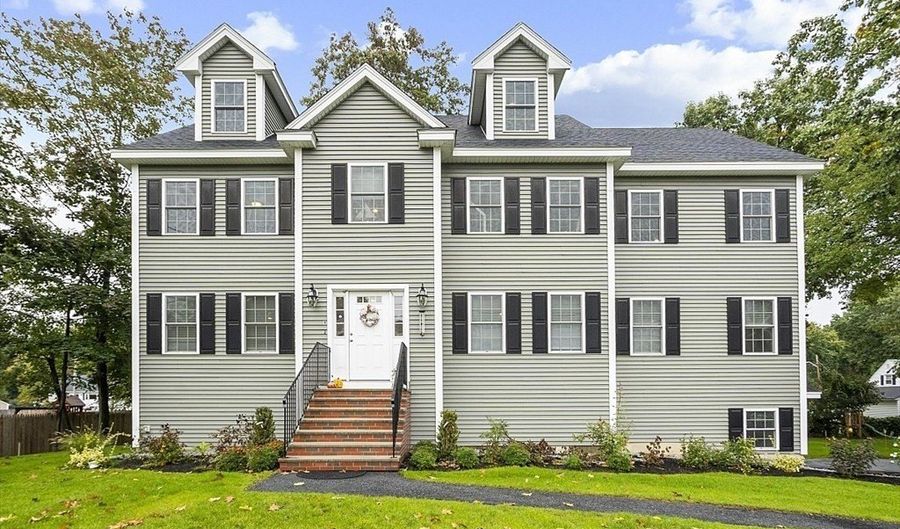 9 Woodlawn Ave, Billerica, MA 01821 - 4 Beds, 5 Bath