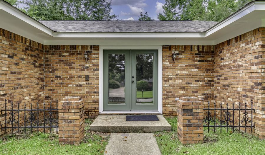 9 Treeway Dr, Brandon, MS 39042 - 3 Beds, 2 Bath
