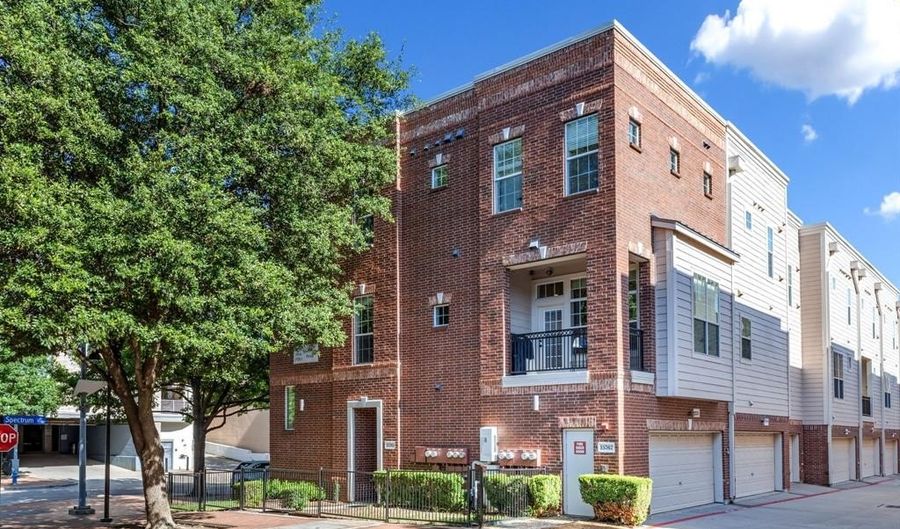 15763 Spectrum Dr 93, Addison, TX 75001 - 3 Beds, 4 Bath