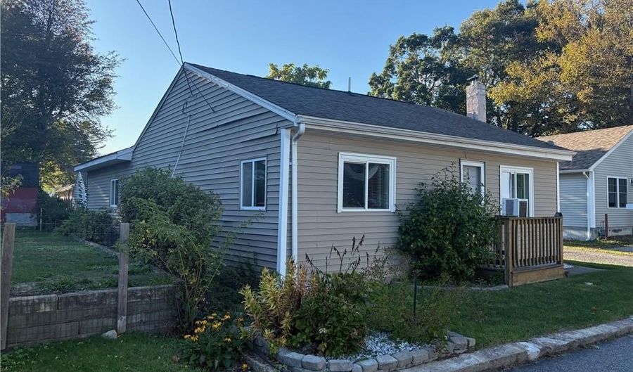 22 Colorado St, Coventry, RI 02816 - 2 Beds, 1 Bath