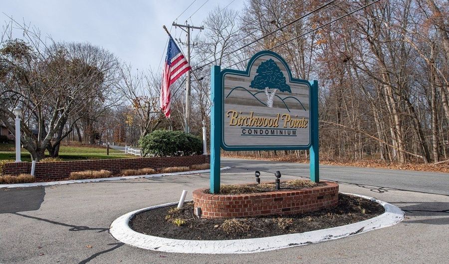 3 Birchwood Pt 202, Amesbury, MA 01913 - 2 Beds, 1 Bath