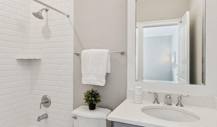 2354 N QUEBEC St, Arlington, VA 22207 - 5 Beds, 5 Bath