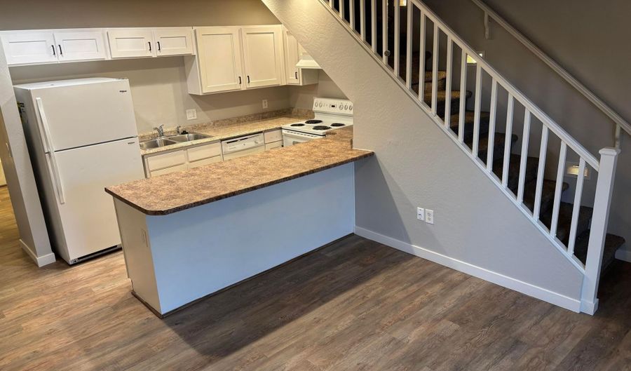 528 E Navajo Ave Apt 3, Apache Junction, AZ 85119 - 3 Beds, 2 Bath
