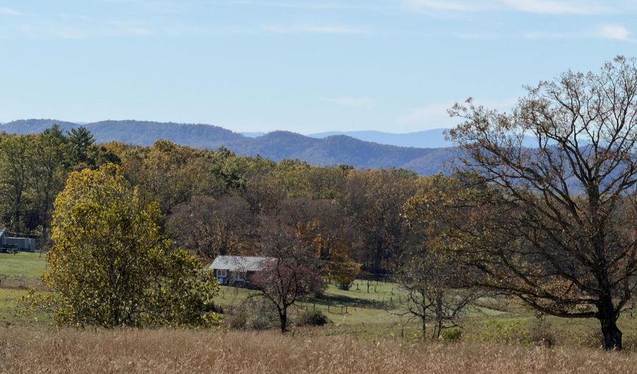 4242 Muddy Creek Mountain Rd, Alderson, WV 24910 - 3 Beds, 1 Bath