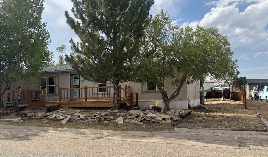 62 Twin Creek St, Diamondville, WY 83116 - 4 Beds, 2 Bath