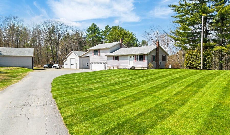 816 Riverside Dr, Augusta, ME 04330 - 3 Beds, 2 Bath