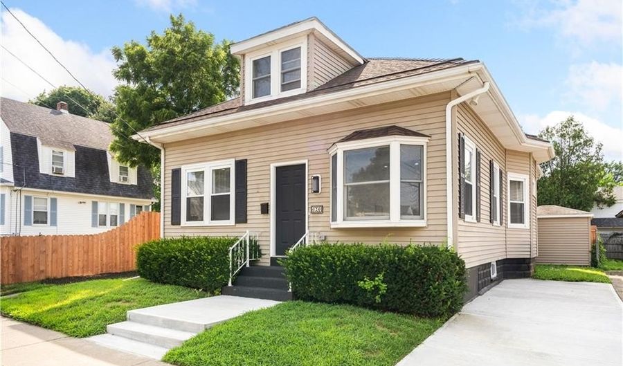 124 Vine St, East Providence, RI 02914 - 4 Beds, 2 Bath
