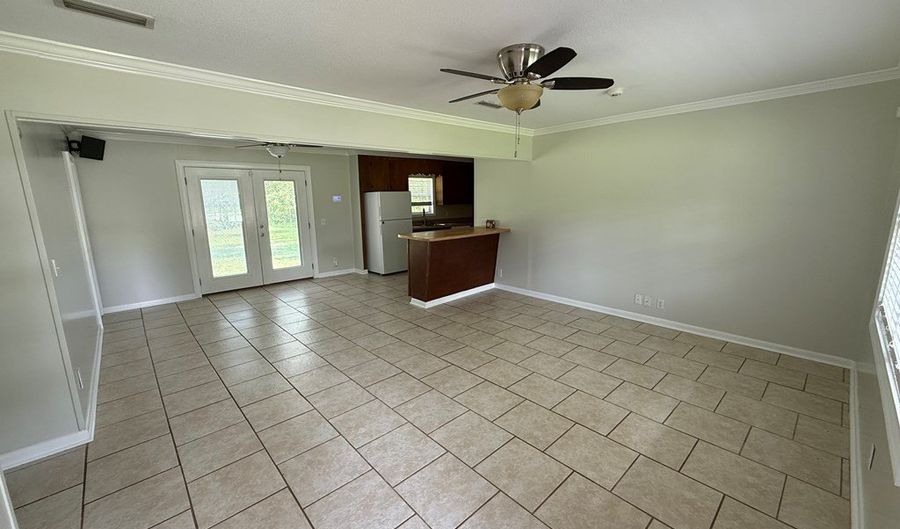 208 Magnolia Dr, Adel, GA 31620 - 3 Beds, 2 Bath