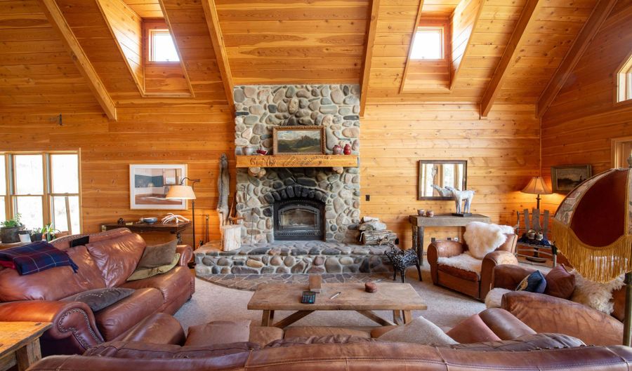 9885 Challis Creek Rd, Challis, ID 83226 - 5 Beds, 4 Bath
