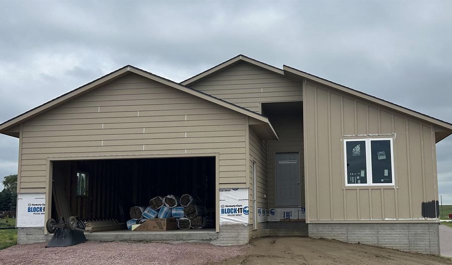 409 Nichole Cv, Baltic, SD 57003 - 2 Beds, 2 Bath