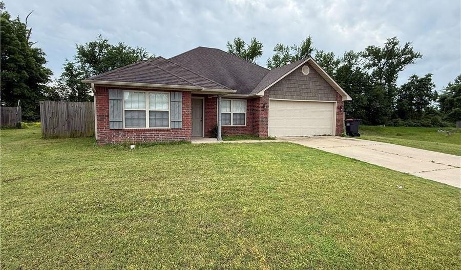 403 Riley Dr, Alma, AR 72921 - 4 Beds, 2 Bath