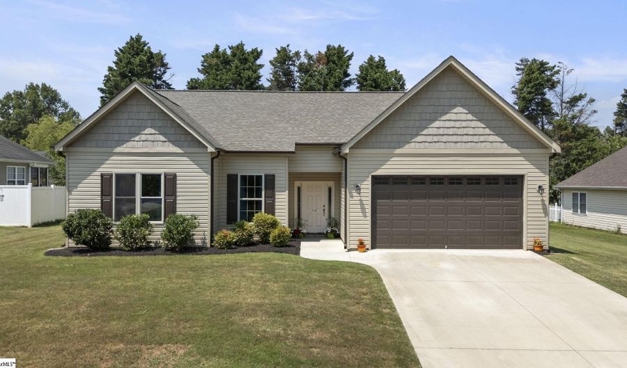 113 Ashwood Ln, Anderson, SC 29625 - 3 Beds, 2 Bath