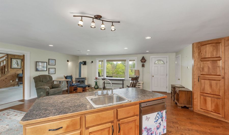 2834 Dick Brown Rd, Bridgewater, NH 03264 - 4 Beds, 4 Bath