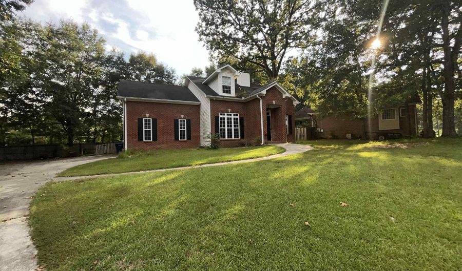 104 KENTWOOD TRAIL Cir, Alabaster, AL 35007 - 3 Beds, 3 Bath