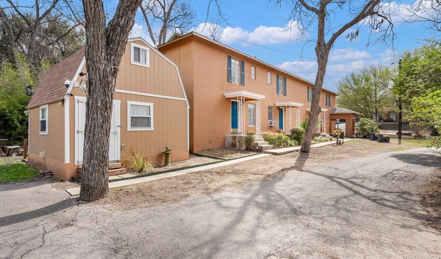 111 GRANDVIEW Pl, Alamo Heights, TX 78209 - 2 Beds, 1 Bath
