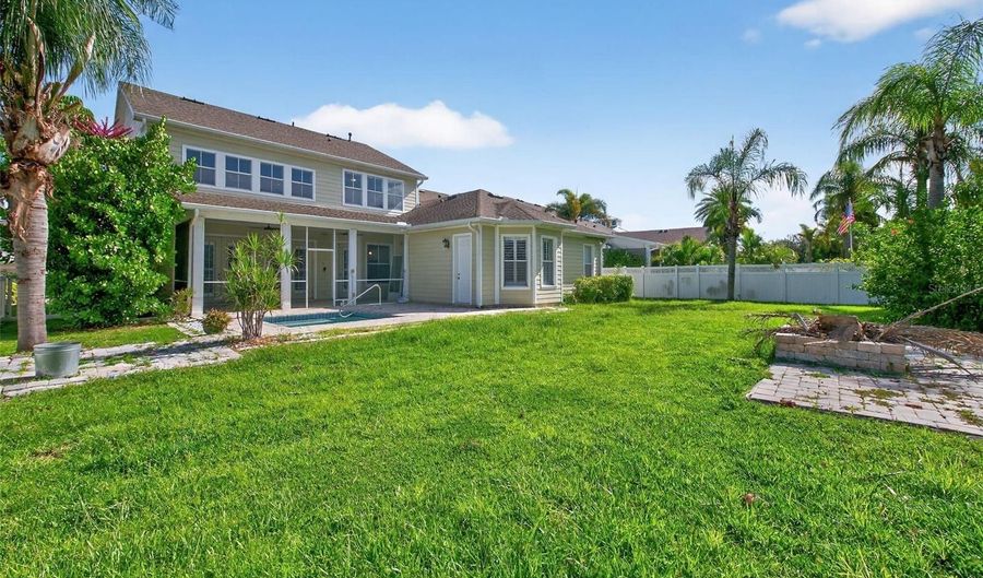 5212 BRIGHTON SHORE Dr, Apollo Beach, FL 33572 - 4 Beds, 4 Bath