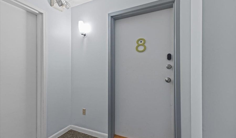 230 College St 8, Burlington, VT 05401 - 2 Beds, 2 Bath