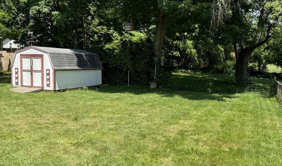 607 E North St, Albion, MI 49224 - 3 Beds, 1 Bath