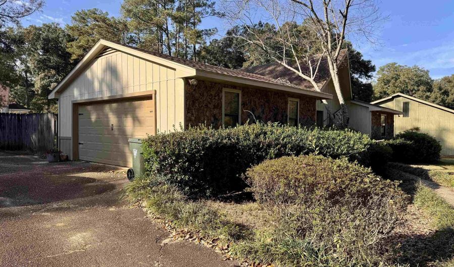 38261 Holly Hills Dr, Bay Minette, AL 36507 - 3 Beds, 2 Bath