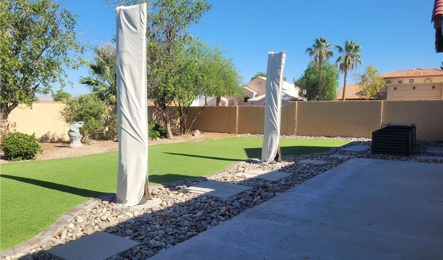 3835 Smoketree Cir, Bullhead City, AZ 86442 - 4 Beds, 3 Bath