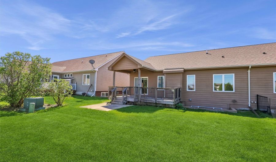 1307 S 13th St, Adel, IA 50003 - 2 Beds, 3 Bath
