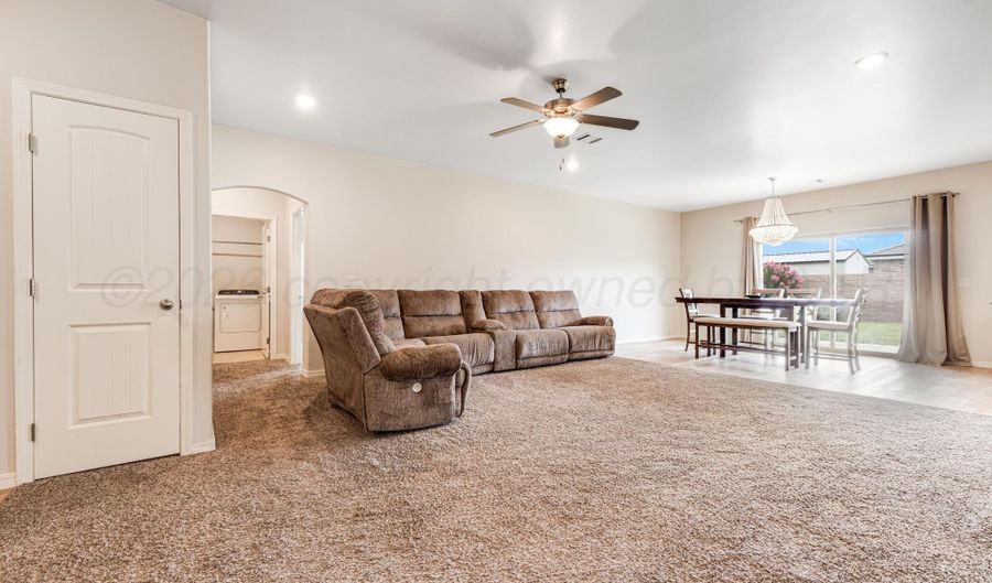 1105 Chardonnay Blvd, Amarillo, TX 79124 - 3 Beds, 2 Bath